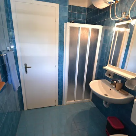 Daire Comfy Flat With Garden And Pool