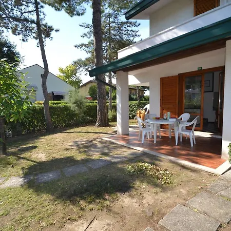 Comfy Flat With Garden And Pool Bibione