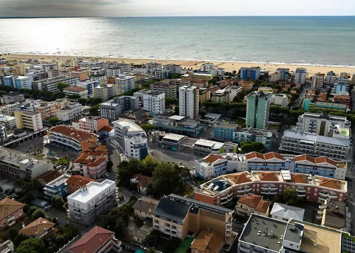 Apartment Comfy Flat With Garden And Pool